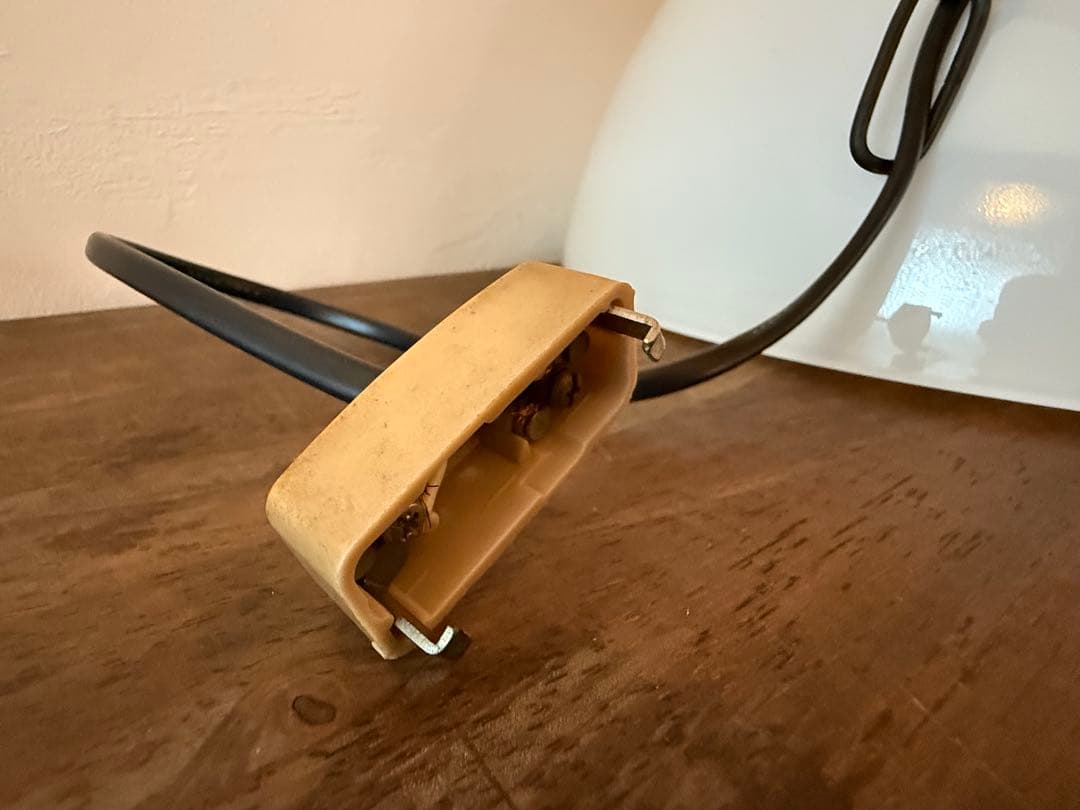 ミルクガラス ペンダントライト 時代物 乳白色 電笠 電傘 レトロ ヴィンテージ