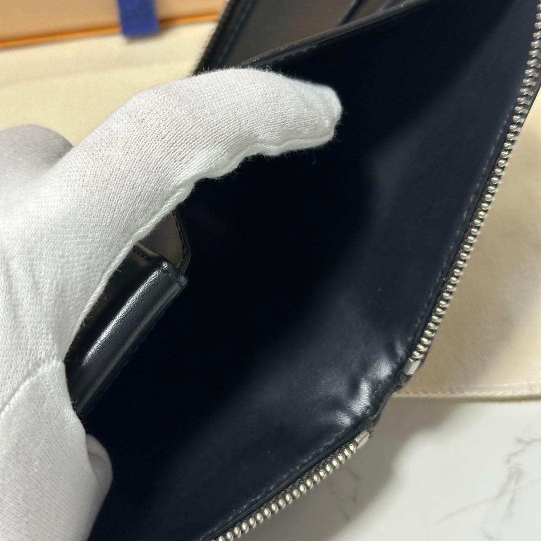 LOUIS VUITTON ポルトビエグラセ　二つ折りラウンドファスナー財布