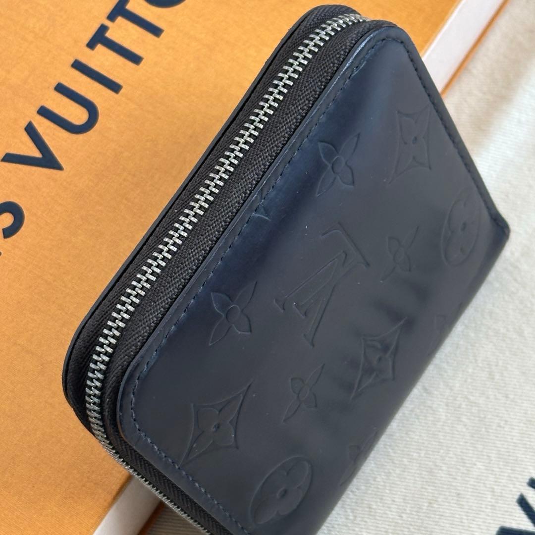 LOUIS VUITTON ポルトビエグラセ　二つ折りラウンドファスナー財布