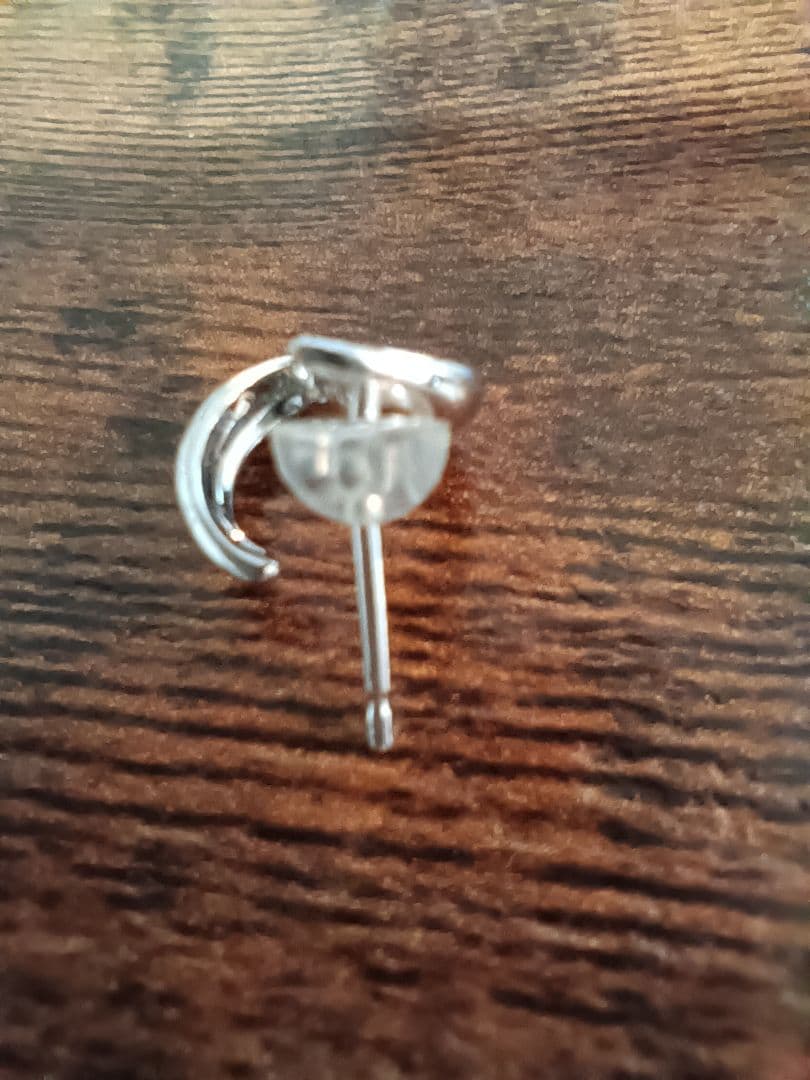 K18スワールデザイン ダイヤモンド付きピアス(片耳用)