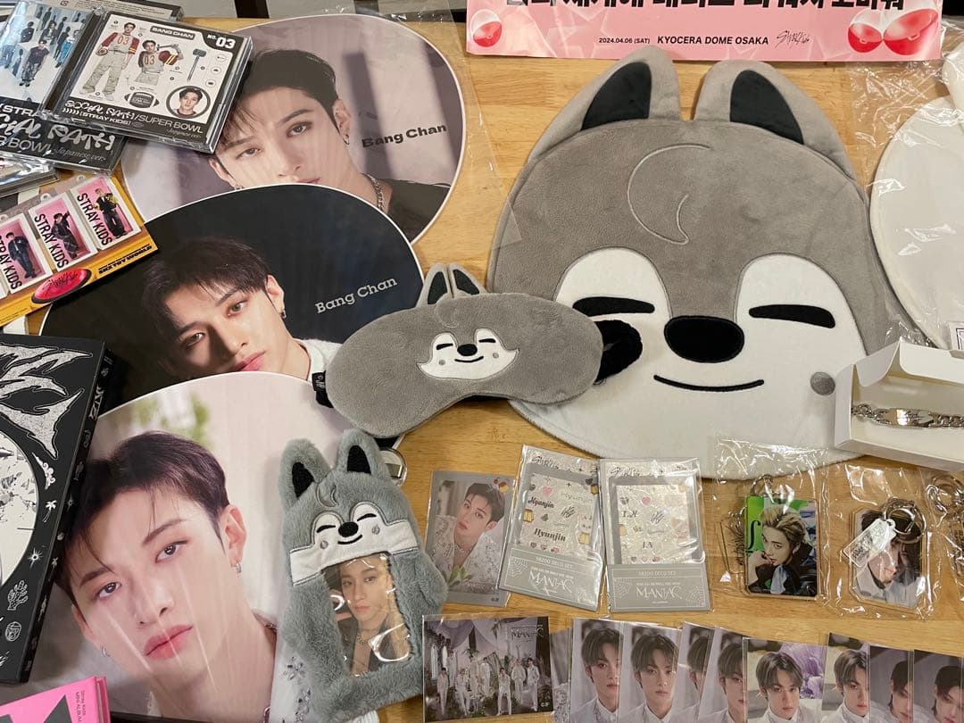 straykids ペンライトver.2 うちわ ケース トレカ