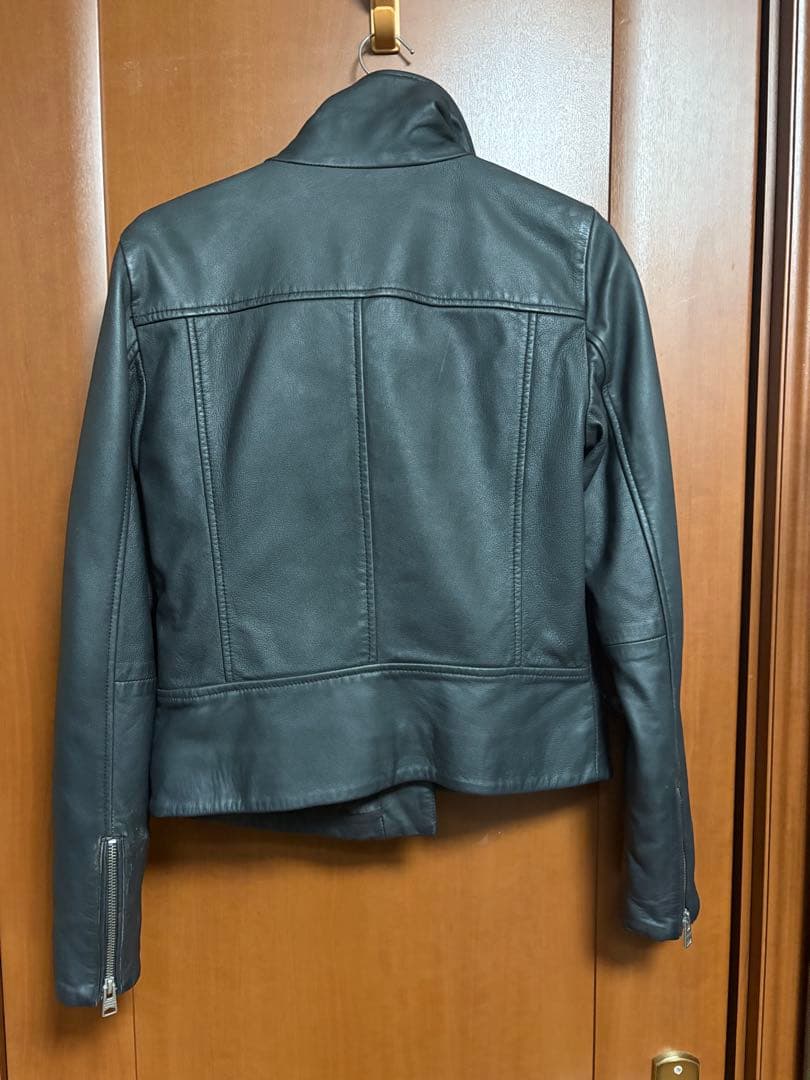 レザージャケット　タイト