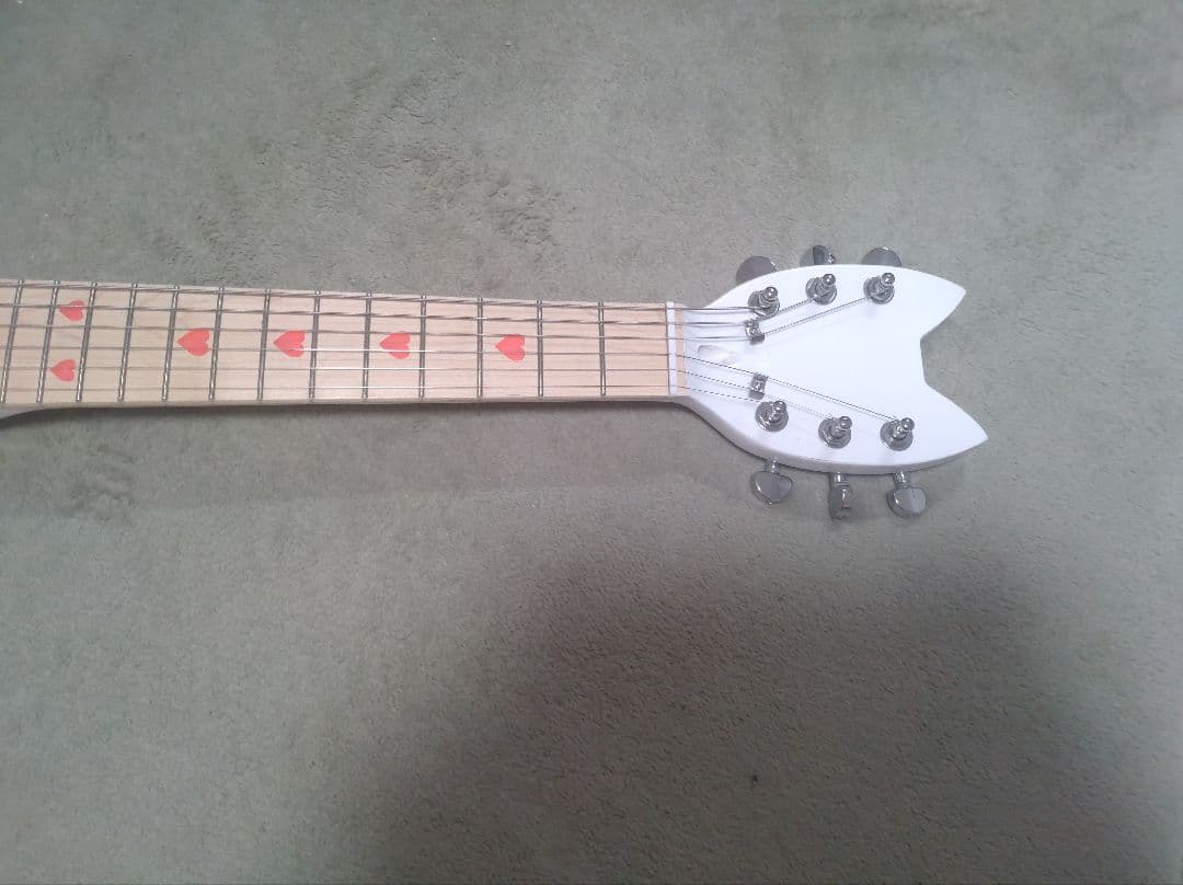 猫　エレキギター LED付き