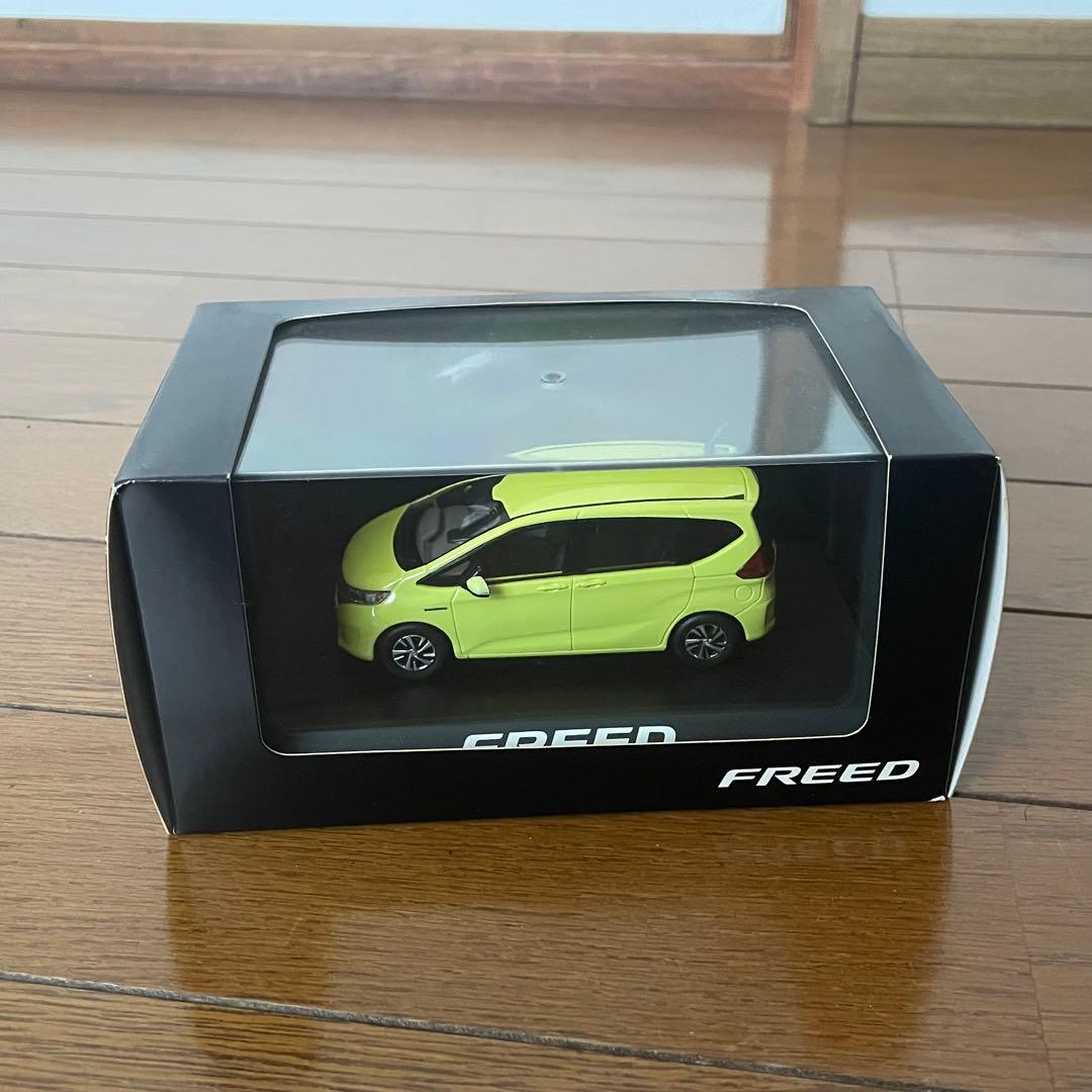 【非売品】ホンダHONDA フリード　1/43ディスプレイモデル
