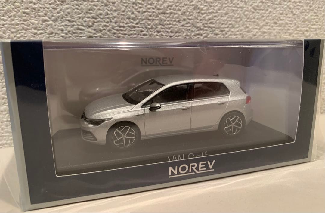 1/43 VW Golf シルバーメタリック2020MY