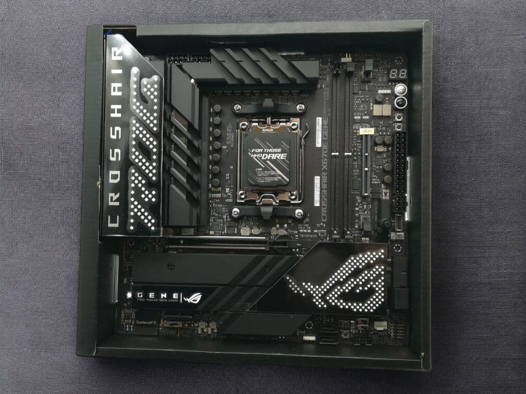 マザーボード ASUS ROG CROSSHAIR X670E GENE