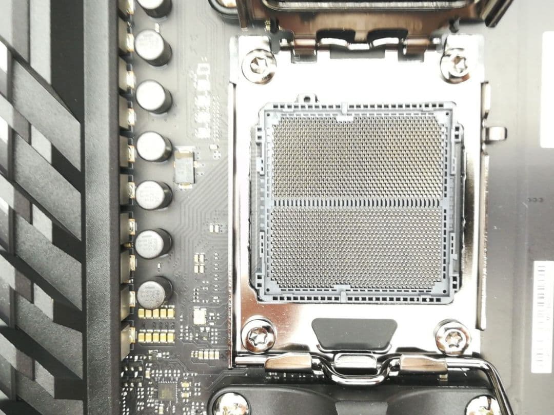 マザーボード ASUS ROG CROSSHAIR X670E GENE