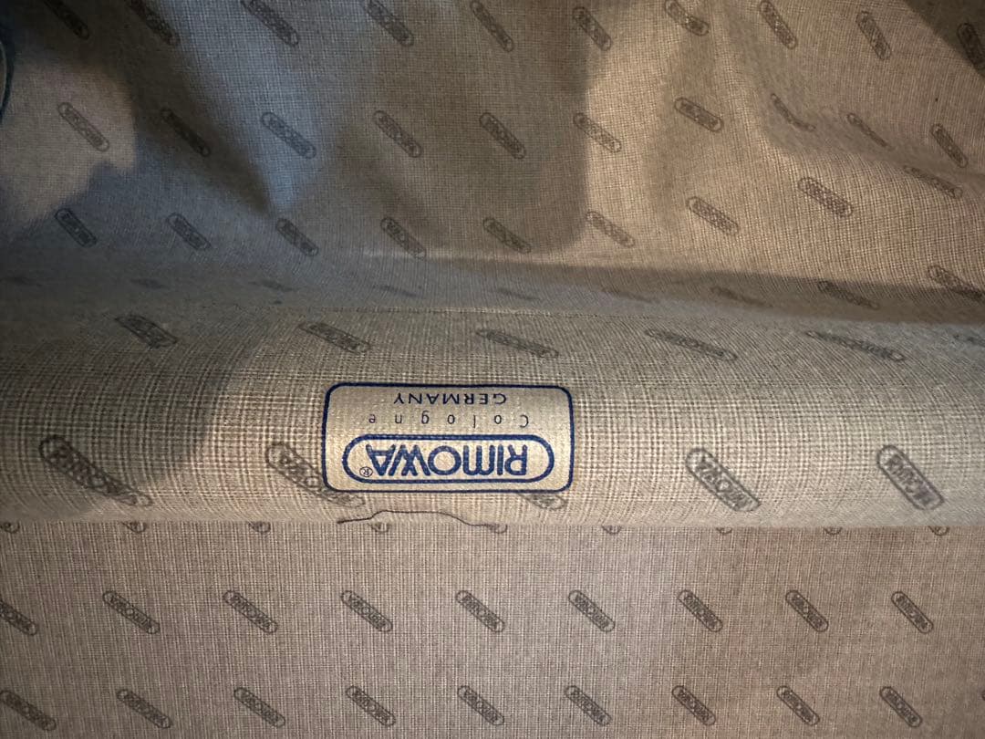 RIMOWA ネイビー　キャリーケース