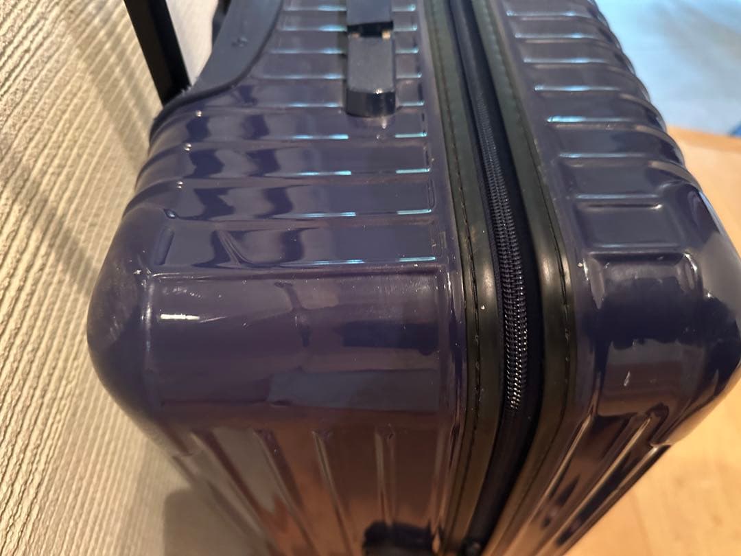 RIMOWA ネイビー　キャリーケース