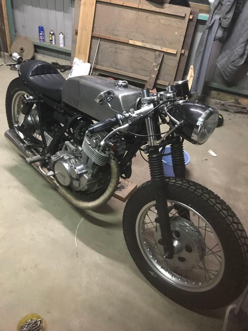 sr400 ヘッドライト　ステーつき