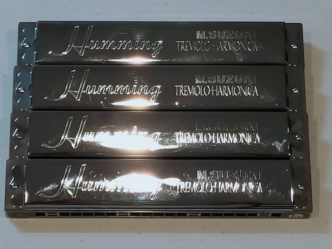 【中古品】SUZUKI 21穴複音ハーモニカ４本 B、Bm、E、Em