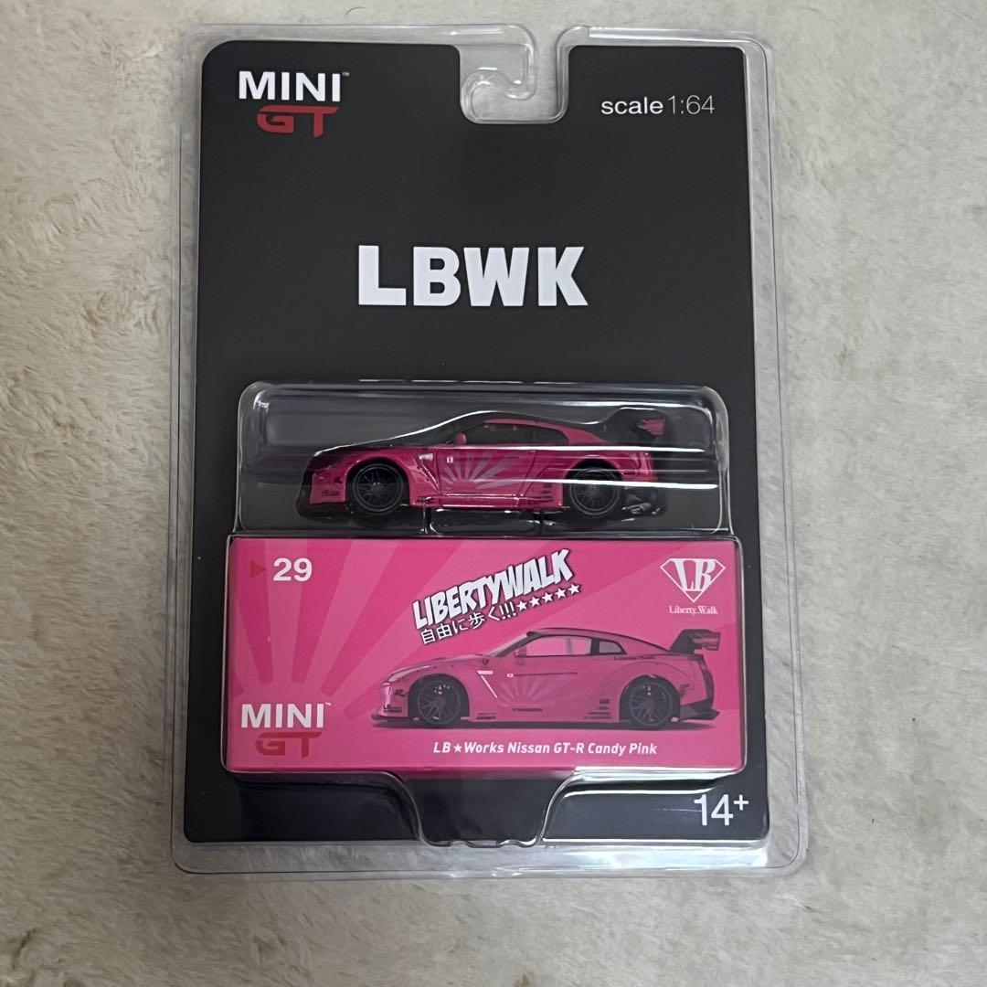 ミニカー LBWK GT-R Candy Pink