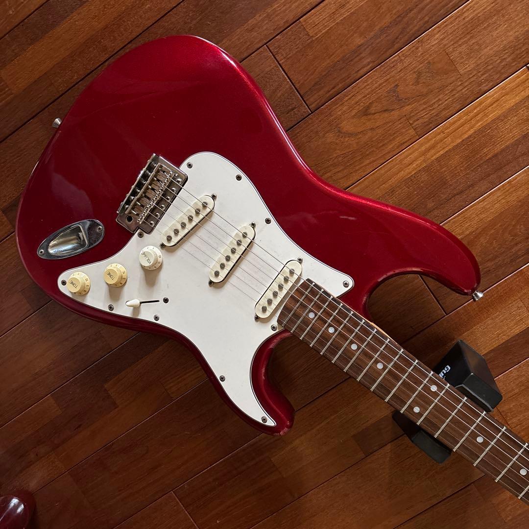 ストラトキャスタータイプ エレキギター