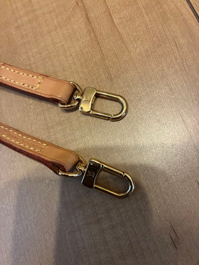 Louis Vuitton ヌメ革 レザー ショルダーストラップ