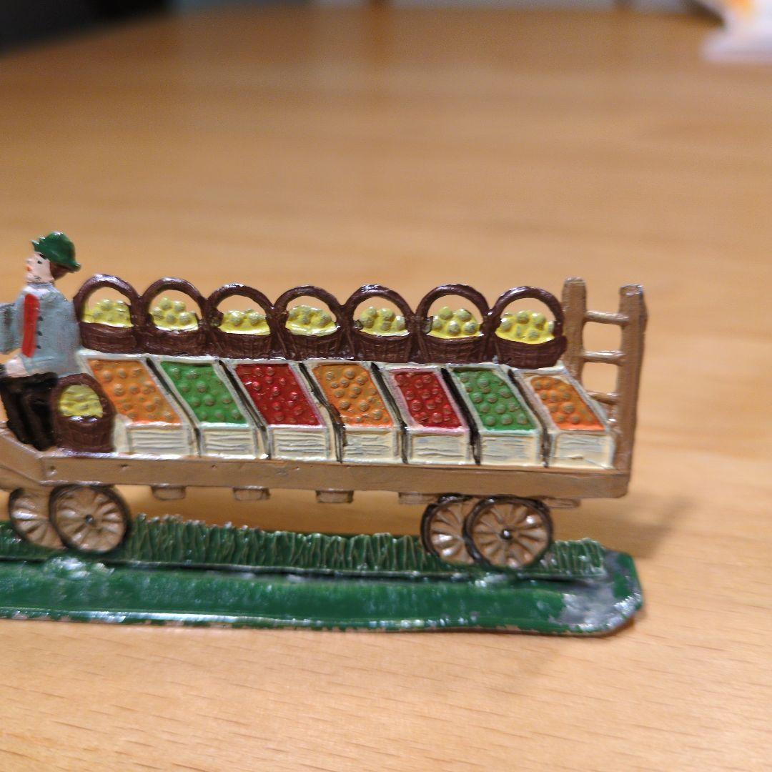 エルツ　バベットシュバイツァー社　錫の置物人形（果物屋馬車）