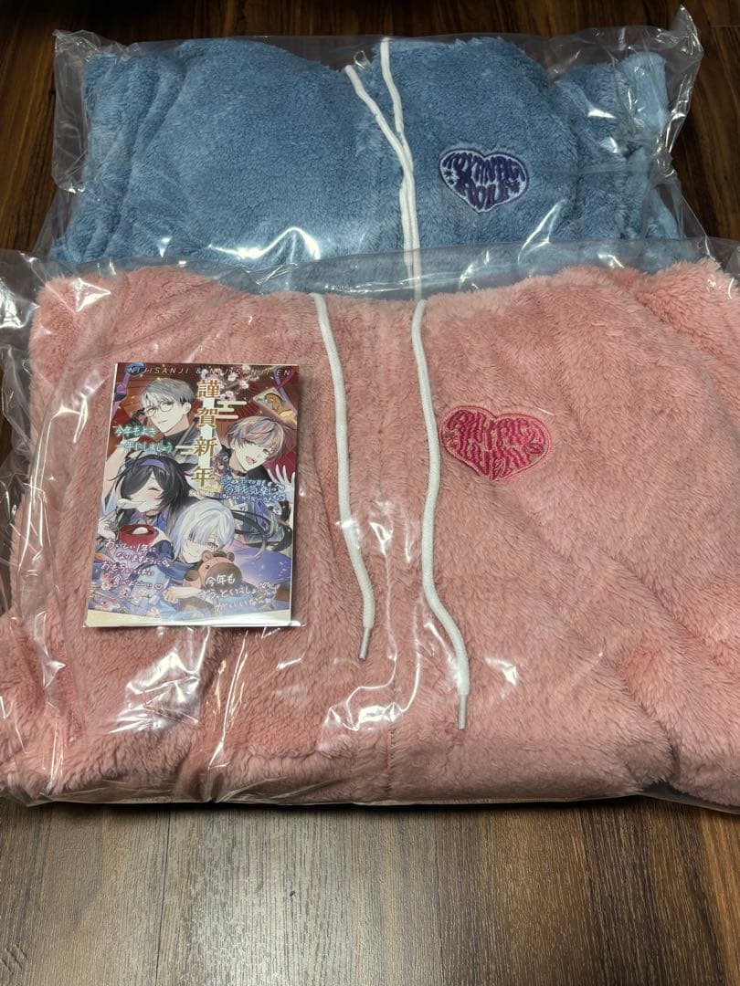 にじさんじ　ぎゃうるふ　パーカー2種