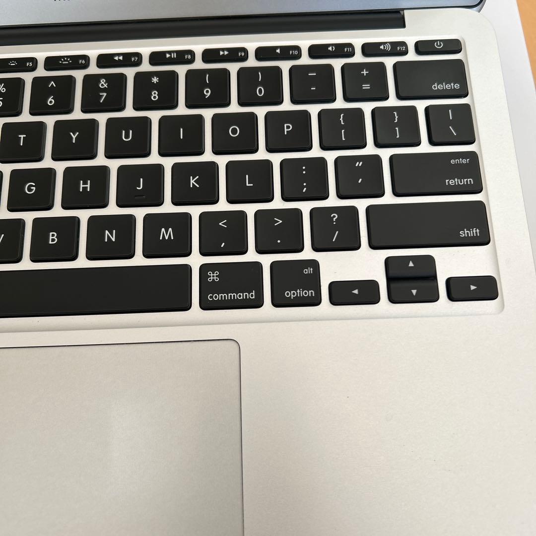 MacBook本体 MacBook Air 11 inch 2013