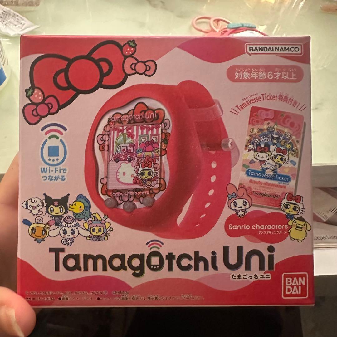 tamagotchiUni サンリオキャラクターズ ピンク