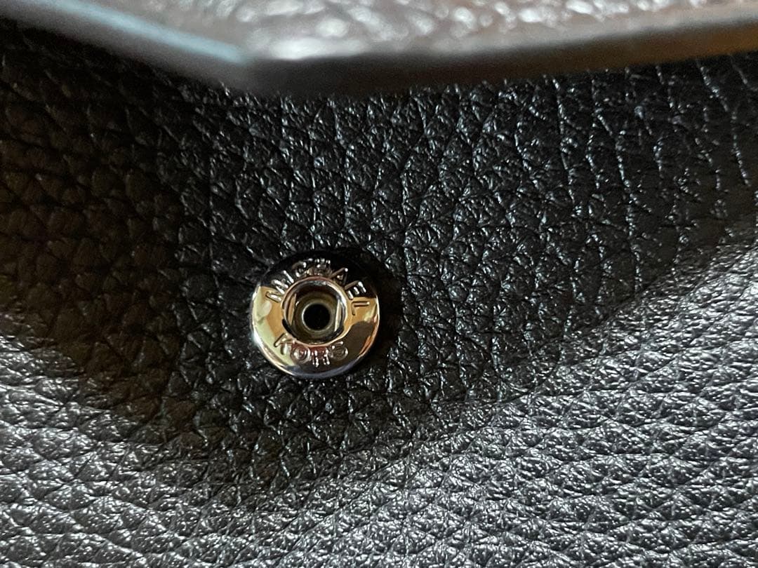 ★未使用★ MICHAEL KORS ブラック 三つ折り財布 マイケルコース