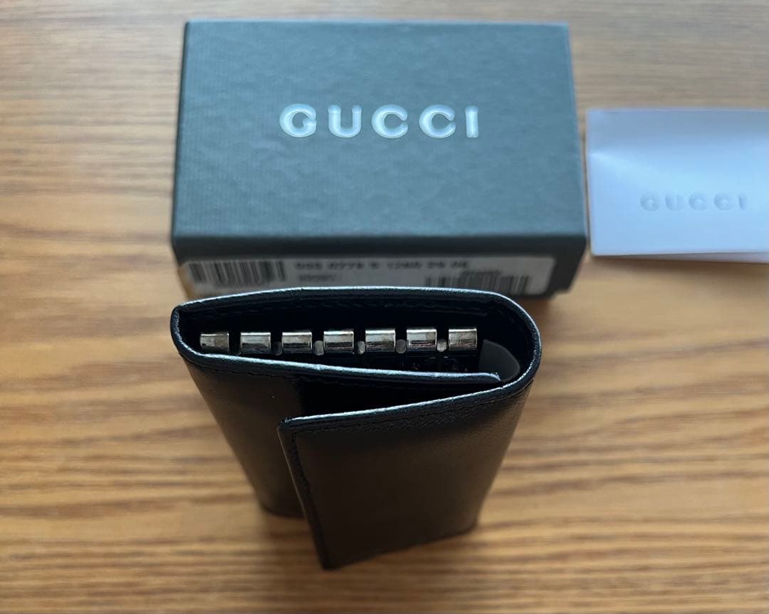 【未使用】GUCCI グッチ　キーケース　レザー　ブラック　箱付き