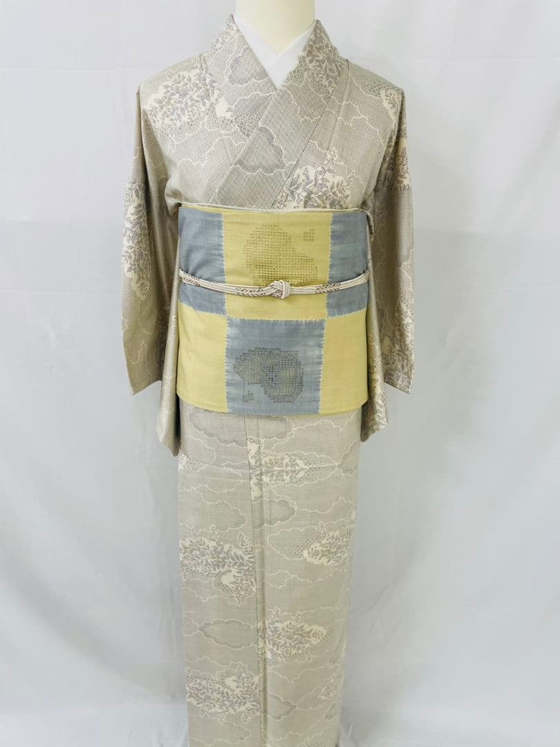 お見分け済　美品　正絹袷　雲取り　本場白大島紬単品