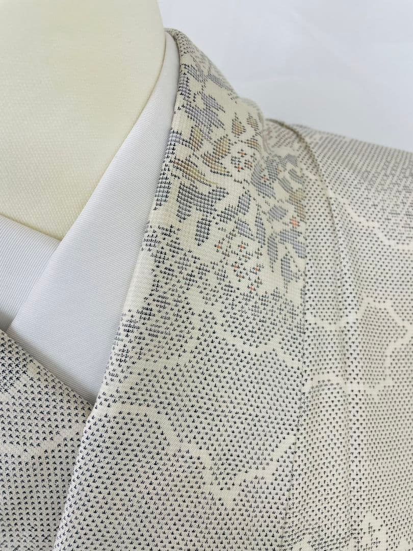 お見分け済　美品　正絹袷　雲取り　本場白大島紬単品