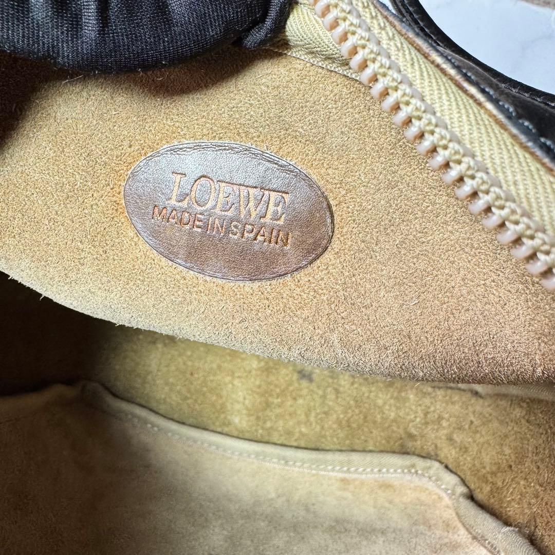 ロエベ loewe アナグラム　レザー　ショルダーバッグ　ブラック　黒