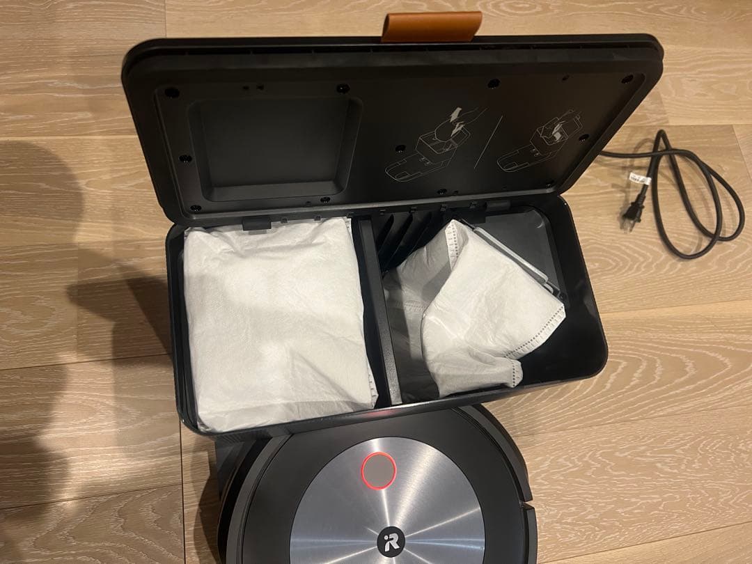 ロボット掃除機 iRobot ルンバj7+