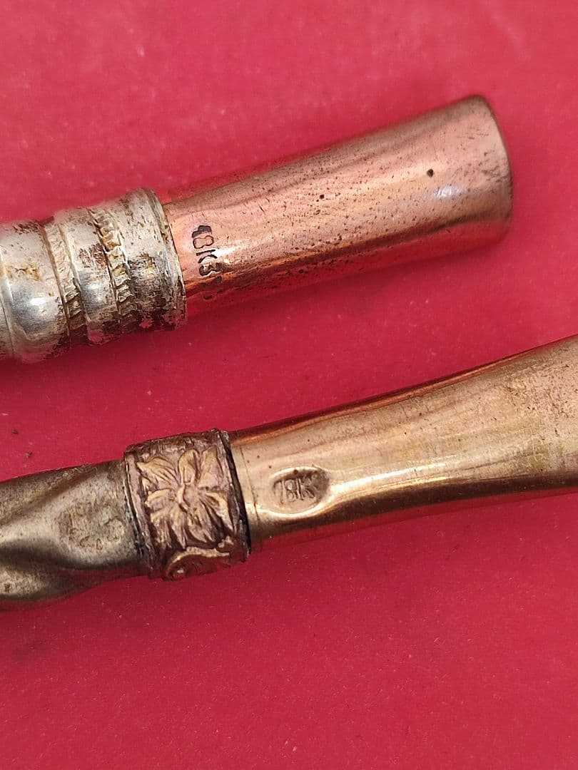 18Kと800の刻印が入ったヴィンテージメタルストロー