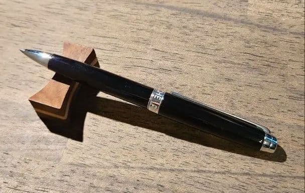 カランダッシュ　レマンコレクションエボニーブラック　ボールペン　ケース付き