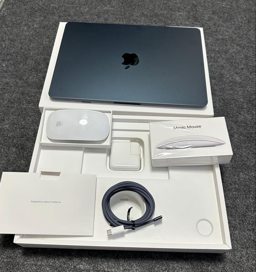 MacBook Air（M2チップ搭載）