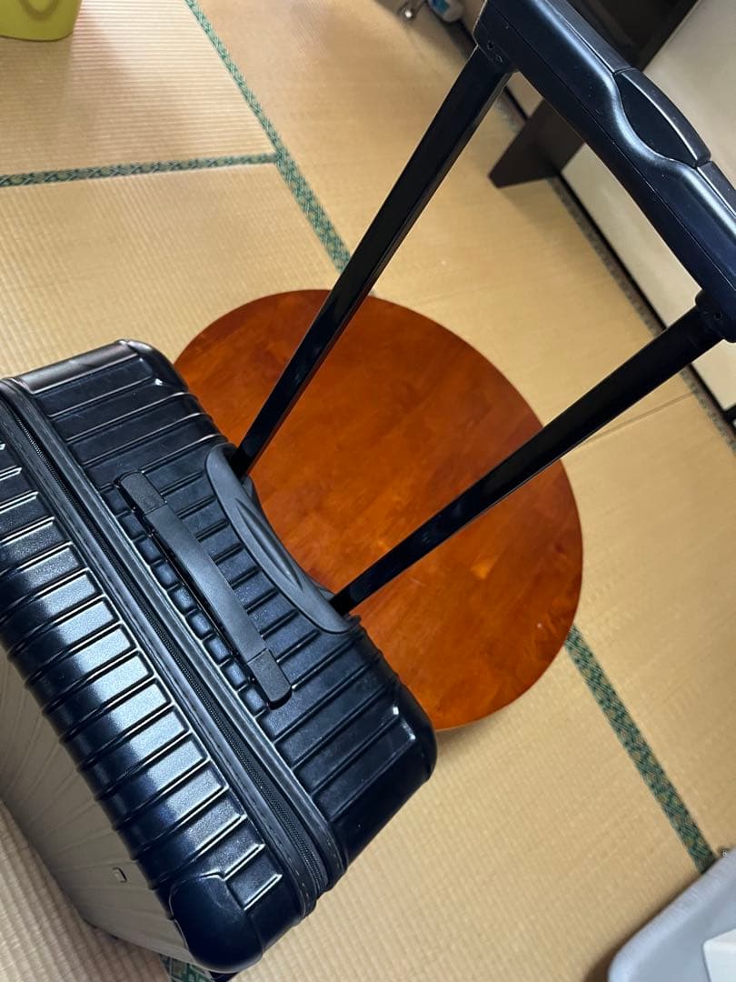 【美品希少】RIMOWAリモワ サルサ黒 82L 2輪 TSAロック 廃盤モデル