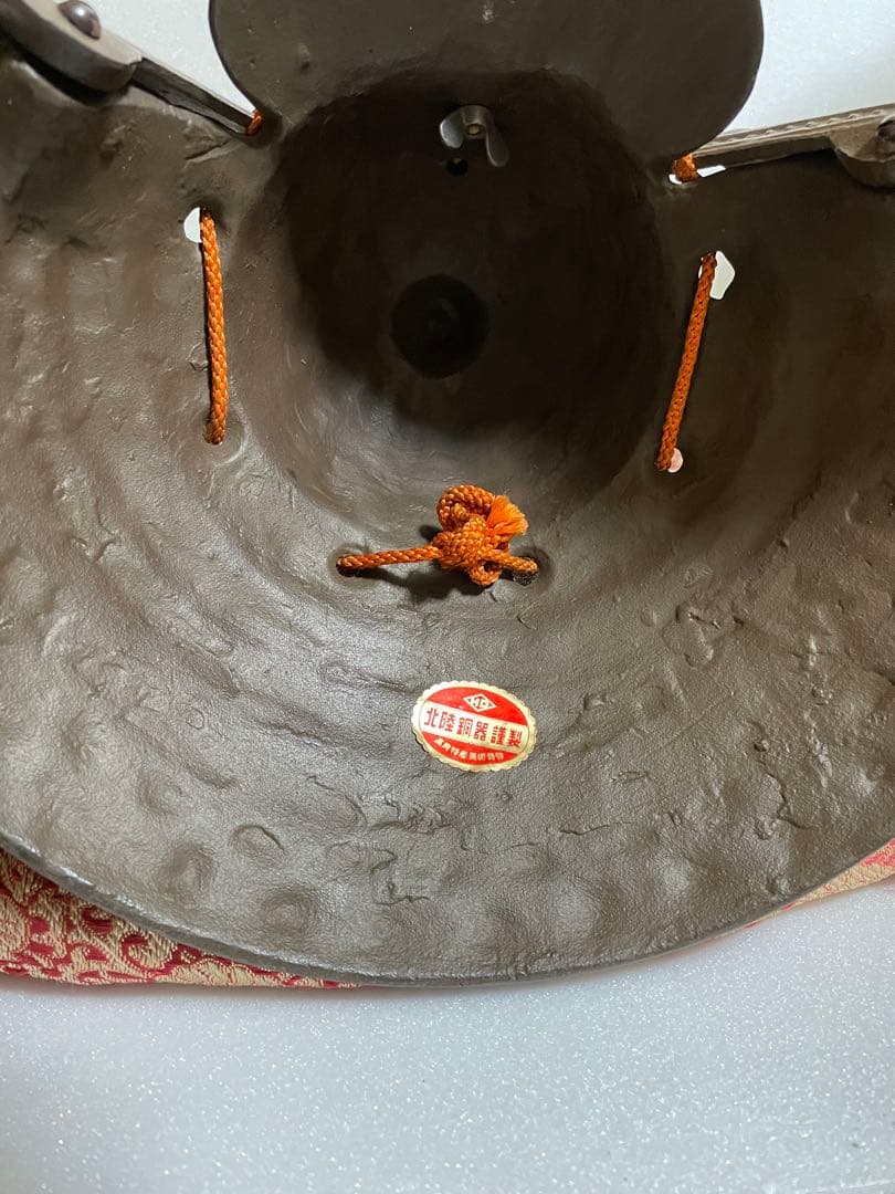 金属製の武具飾り 獅子・龍彫刻付き ２個セット