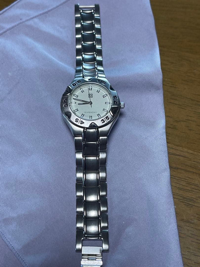 ジバンシー　Givenchy レディース　時計