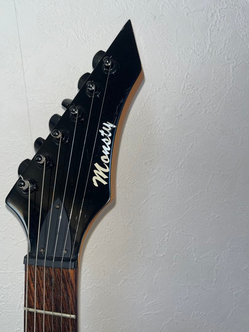 【ふぐたアナゴさん】送料込‼️ 変形ギター 音出し確認済 黒 モッキンバード