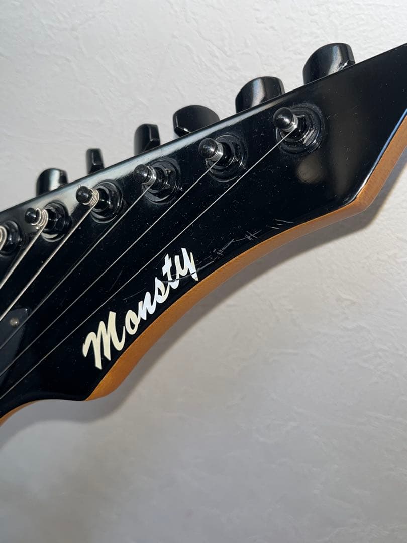 【ふぐたアナゴさん】送料込‼️ 変形ギター 音出し確認済 黒 モッキンバード