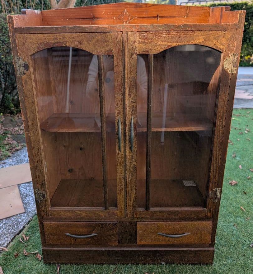 エ*ス様 昭和レトロ　アンティーク木製キャビネット ガラス扉付き　戸棚