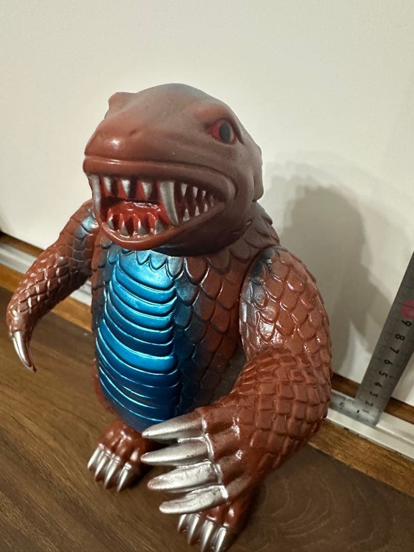 ブルマァク　地底怪獣　モグネス　ソフビ