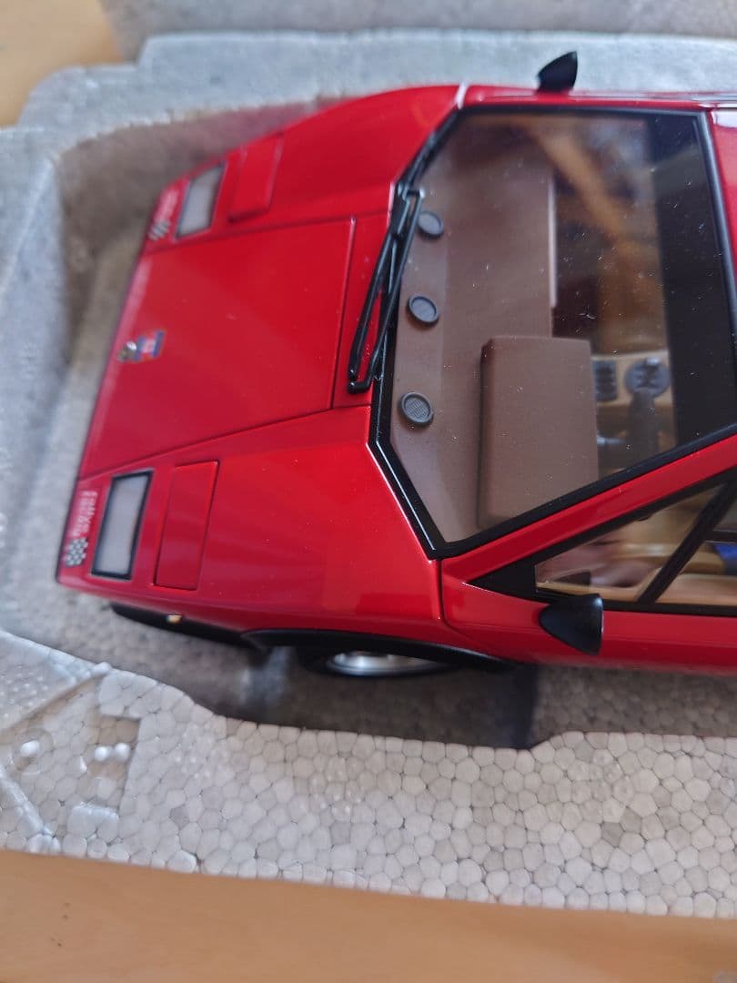 バ*ー様 AUTOart 1/18 ランボルギーニ カウンタック ウォルターウル