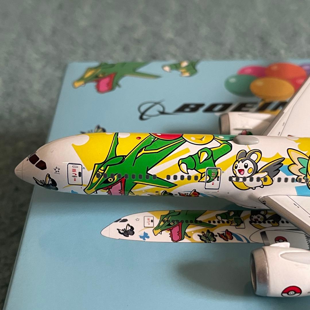 ANA 全日空 787-9 ポケモン ピカチュウジェット AV スタンド付き
