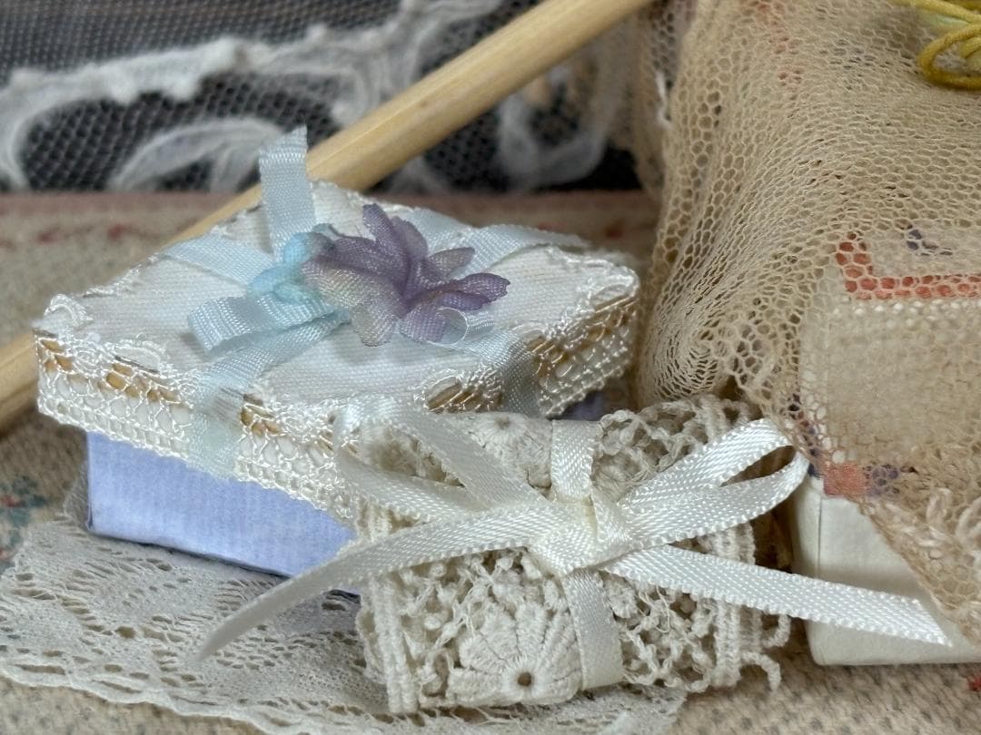 ✨期間限定✨オデット用衣装＆ミニチュア小物セット　ビスクドール　ミニョネット