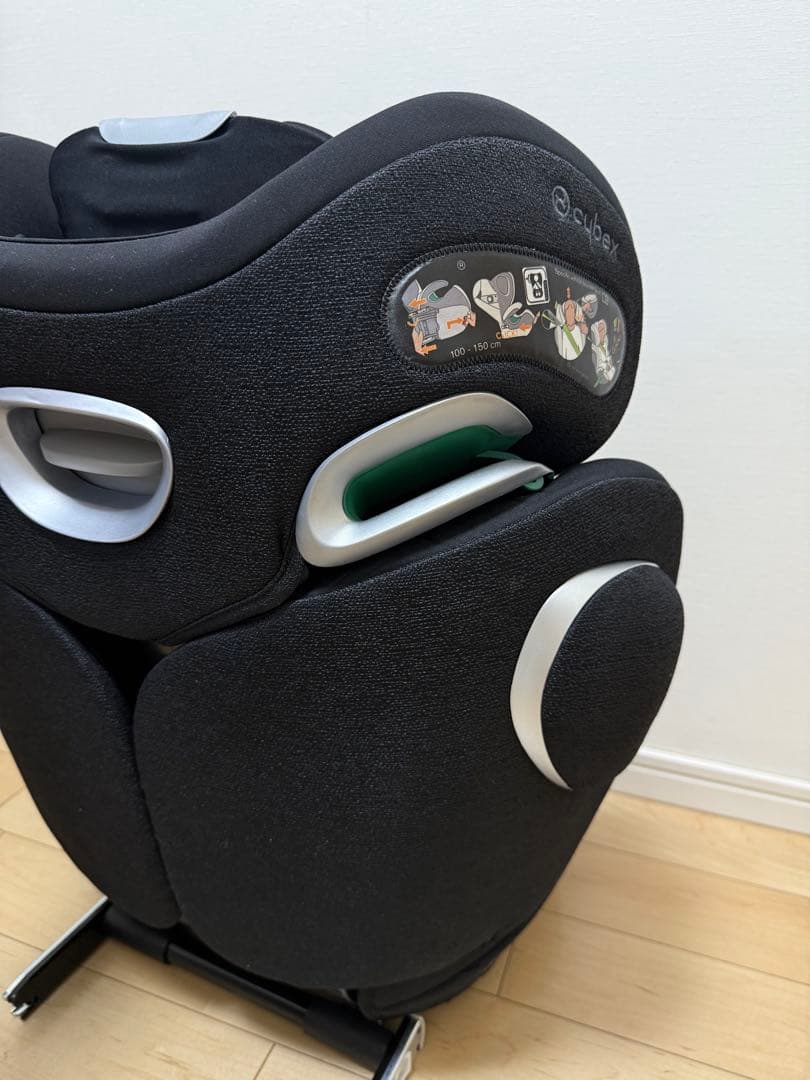 Cybex platinum チャイルドシート　SOLUTION Z-i-FIX