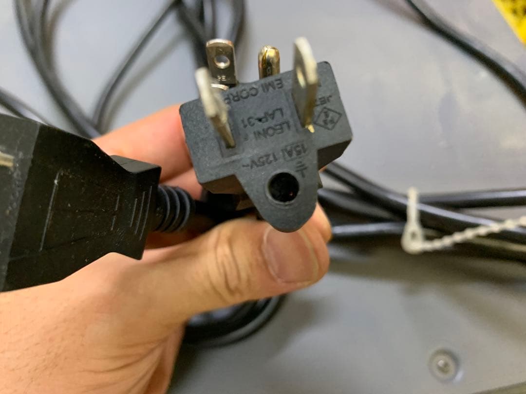 3つ　EV Electro Voice エレクトロボイス CP1800