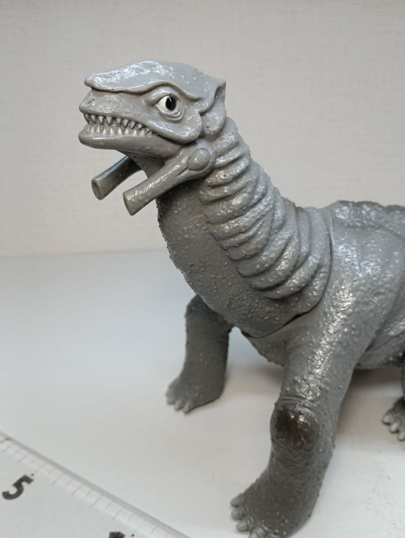ギガザウルス★TSUBURAYA　PROD.★怪獣フィギュア　 ウルトラマン