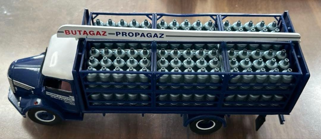 【レア】外国製：ミニカー 4台セット