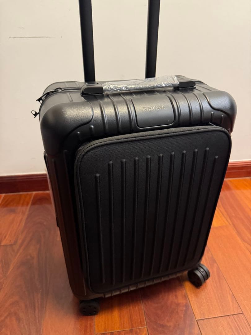 RIMOWA リモワ Essential Sleeve エッセンシャルスリ ーブ