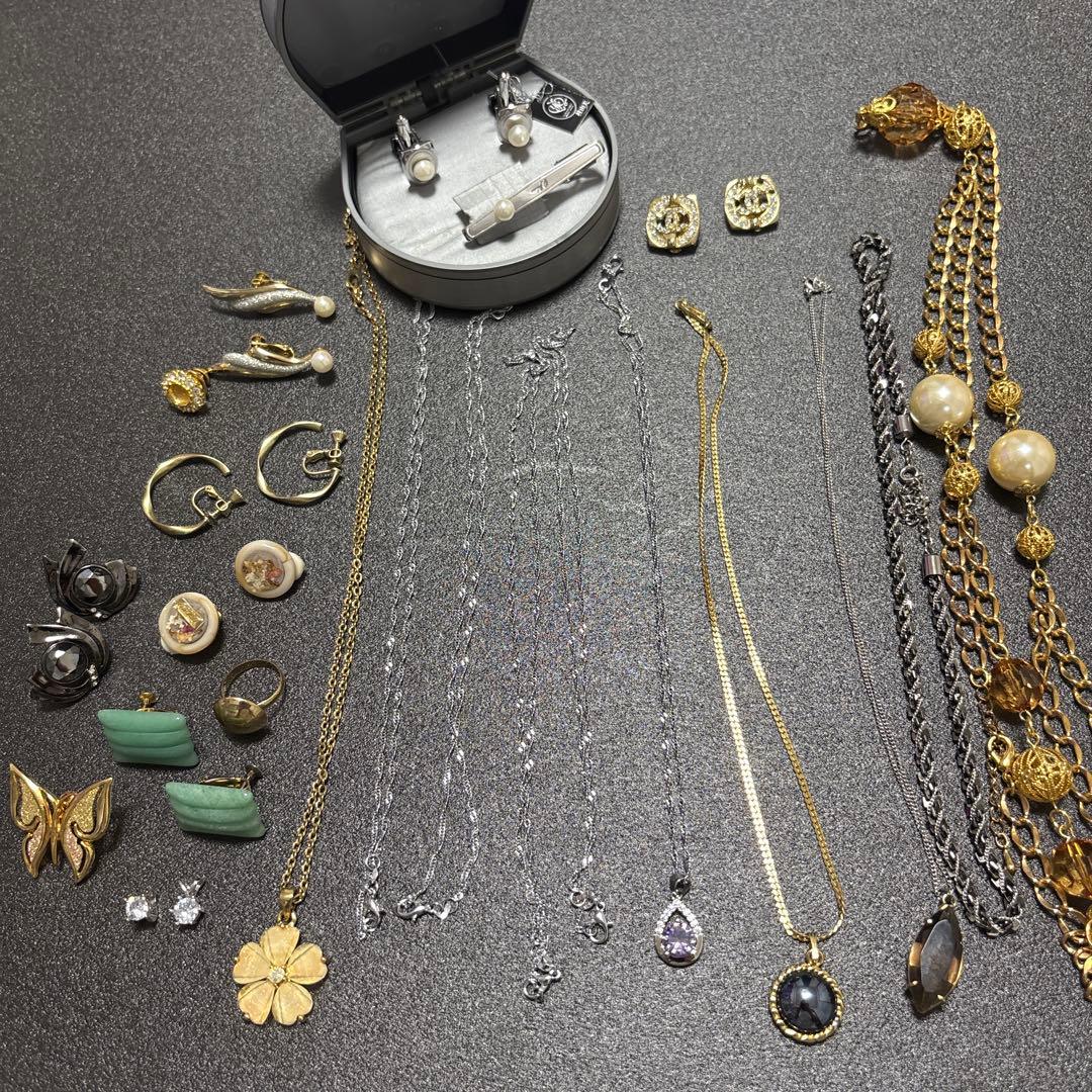 r*)様 遺品整理　アクセサリー　おまとめ