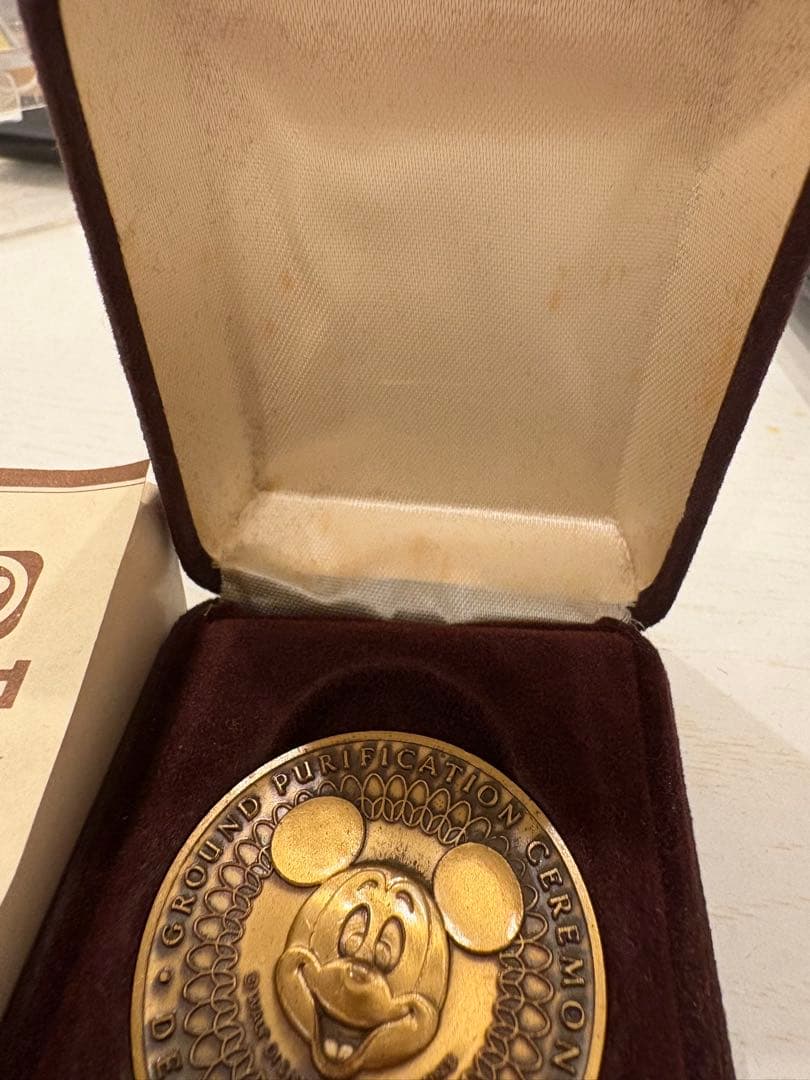 Tokyo Disneyland 着工記念メダル