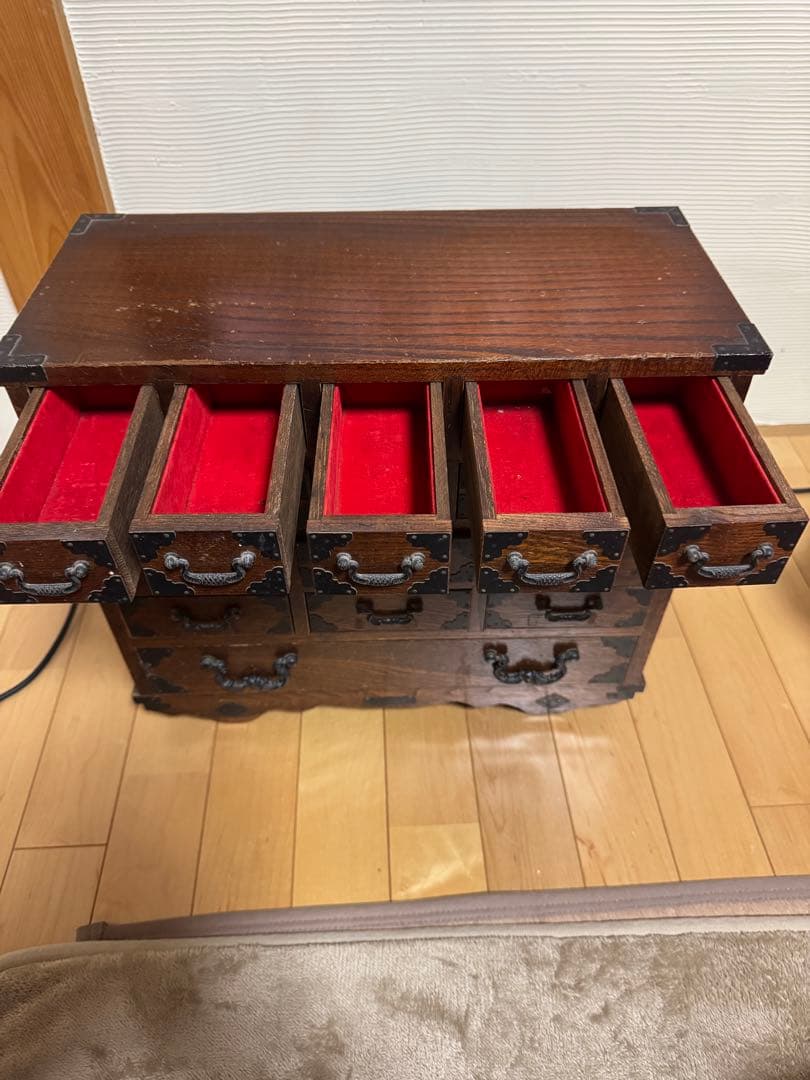 【〜8/31まで値下げ】アンティーク家具　薬箪笥　小物入れ　17引出し