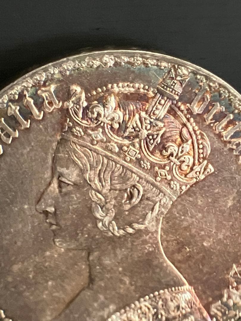 値下げ ゴチッククラウン銀貨 ビクトリア女王 1847年